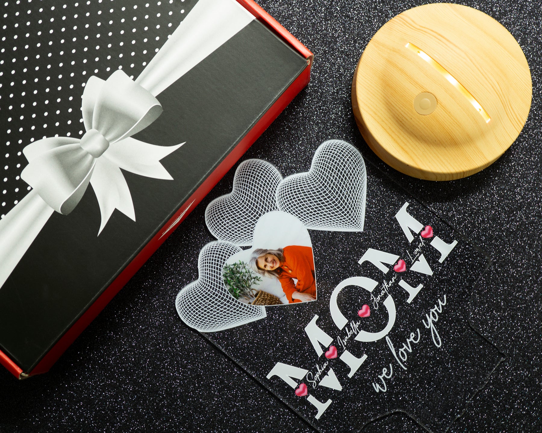 Four hearts personalized LED photo lamp for mother, mom with high-quality UV printing as a mother's day gift