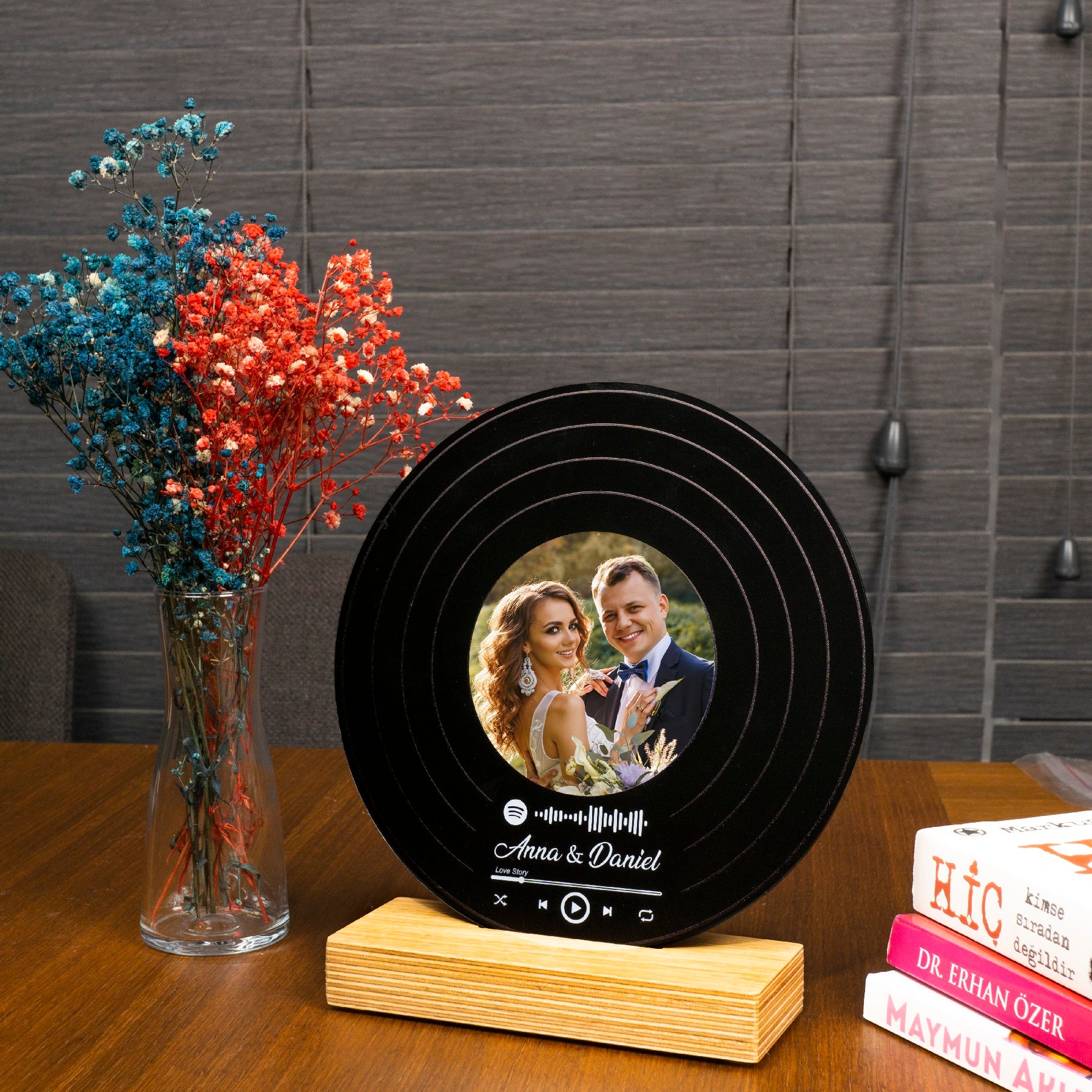 Personalized Vinyl Record Standee Spotify Song and Picture with High Quality UV Print Wooden Standee &amp; Gift Box 